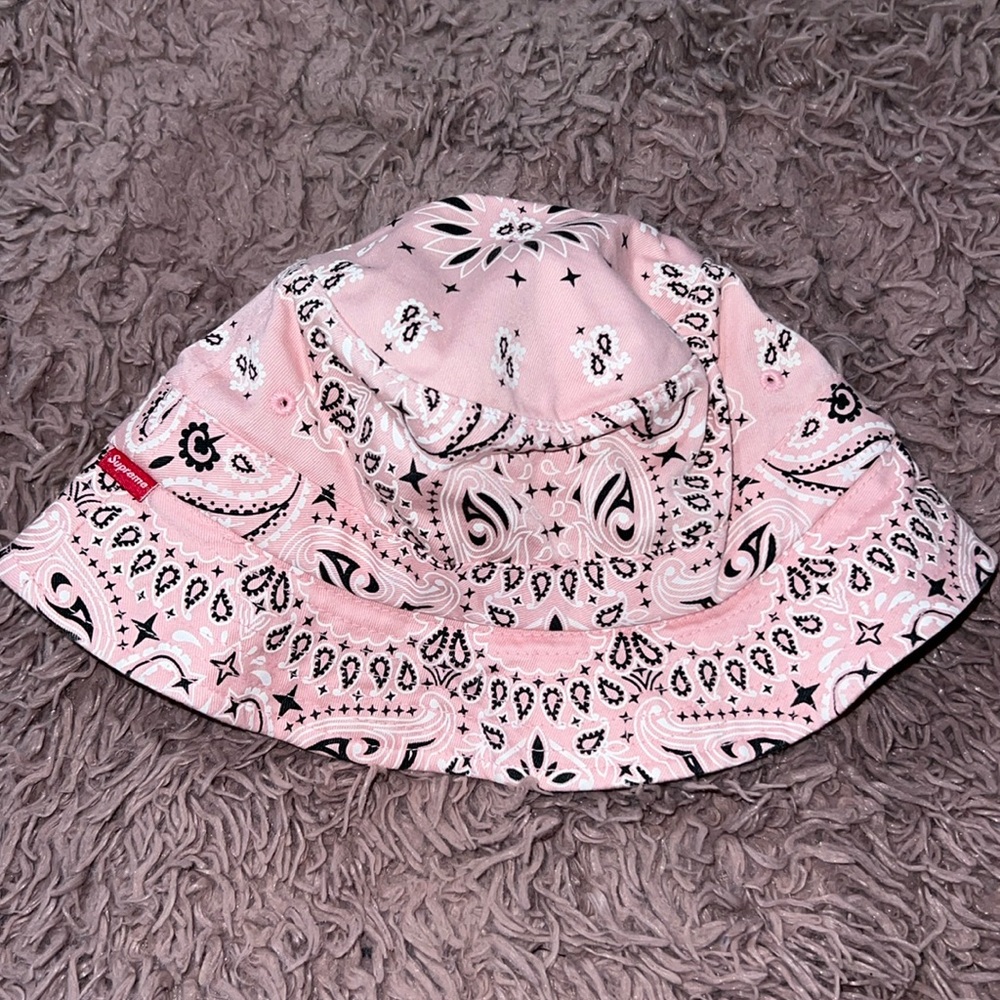 pink supreme bandana bucket hat